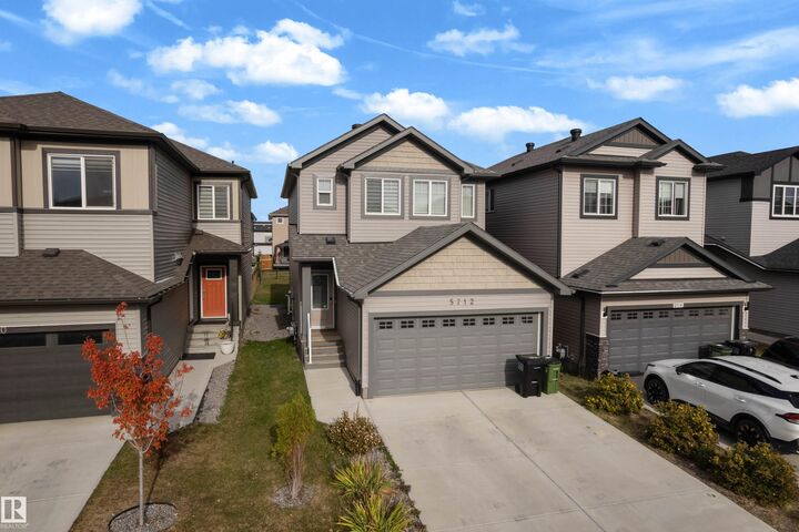 Property Photo:  5712 Cautley Crescent SW  AB T6W 4X9 
