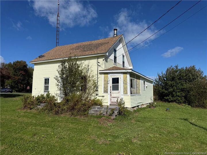 Property Photo:  124 Chemin Benoit  NB E1X 2A1 