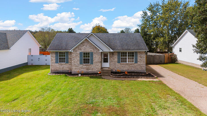 Property Photo:  137 Stellar Dr  KY 40165 