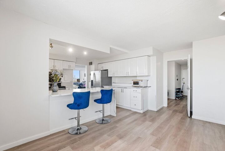 Property Photo:  1633 Harmon Cove Tower 1633  NJ 07094 