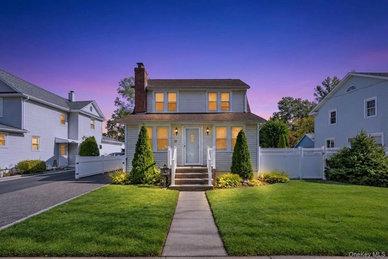 Property Photo:  15 Harding Avenue  NY 11801 