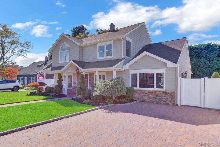 Property Photo:  12 Crabtree Lane  NY 11756 