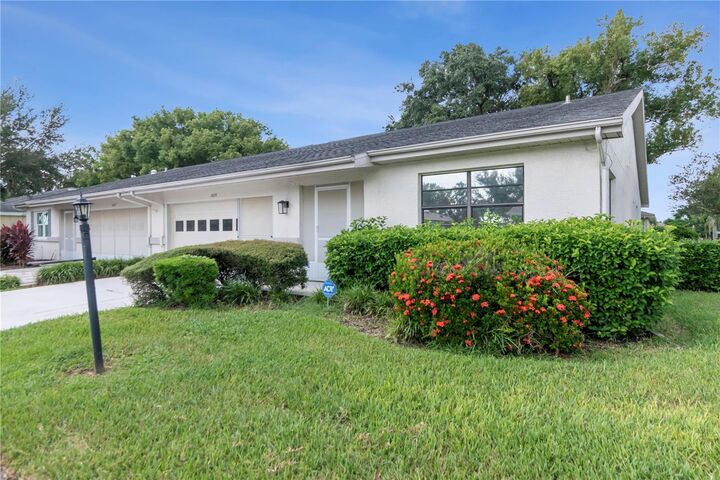 Property Photo:  2630 Lancaster Drive  FL 33573 