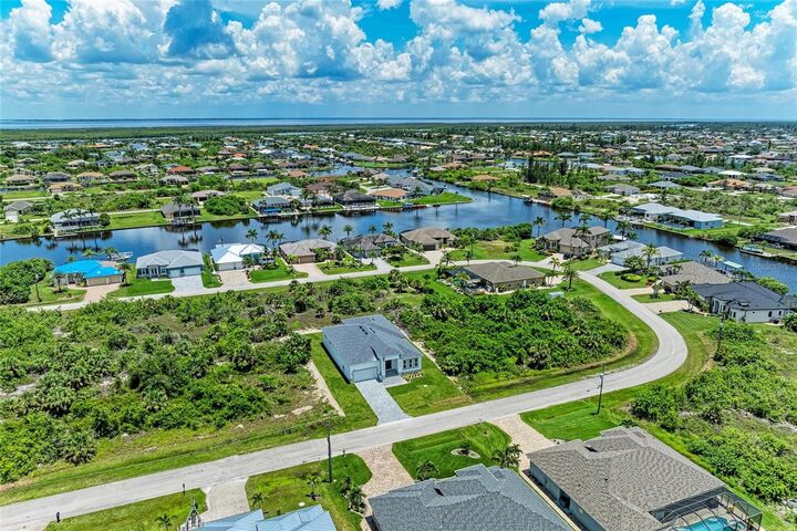 Property Photo: 8147 Tracy Circle FL 33981