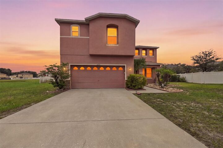 Property Photo:  10736 Bamboo Rod Circle  FL 33569 