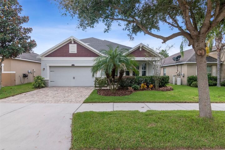Property Photo: 12319 Eagle Swoop Place FL 33579