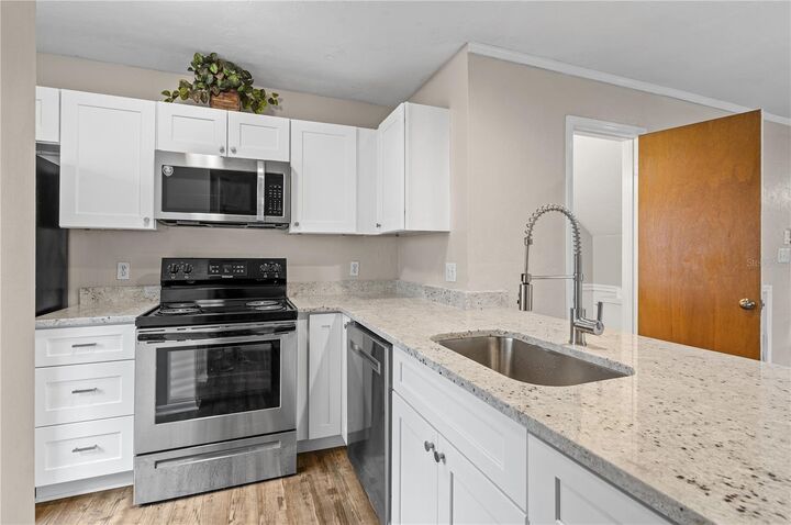 Property Photo: 6296 SW 8th Place FL 32607