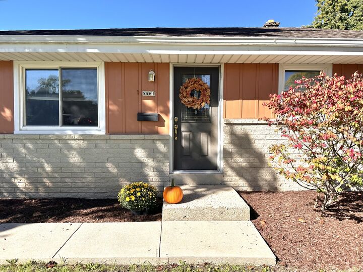 Property Photo:  5461 N 106th St  WI 53225 