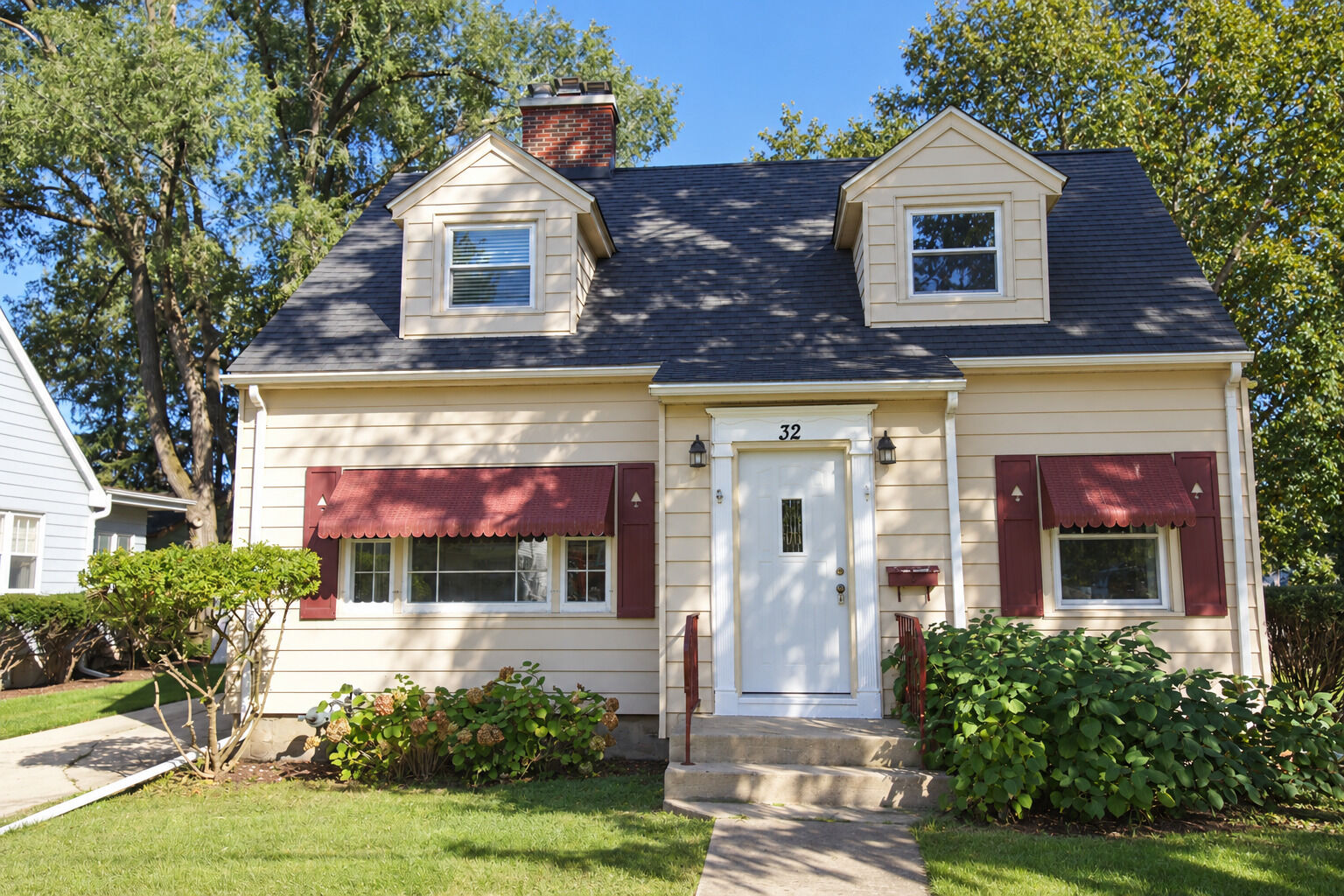 Property Photo:  32 S College Street  IL 60510 