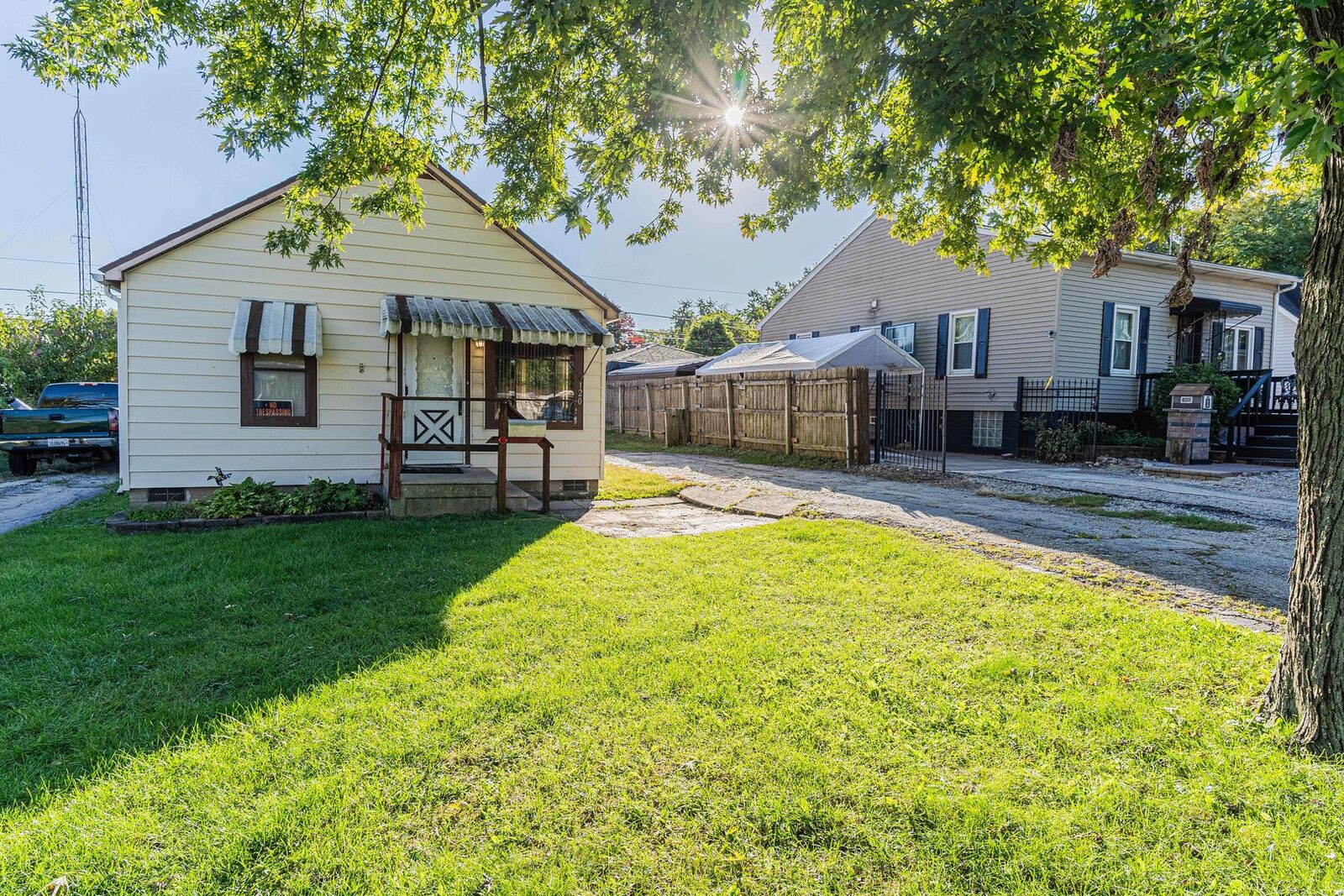 Property Photo:  120 Jessie Street  IL 60433 
