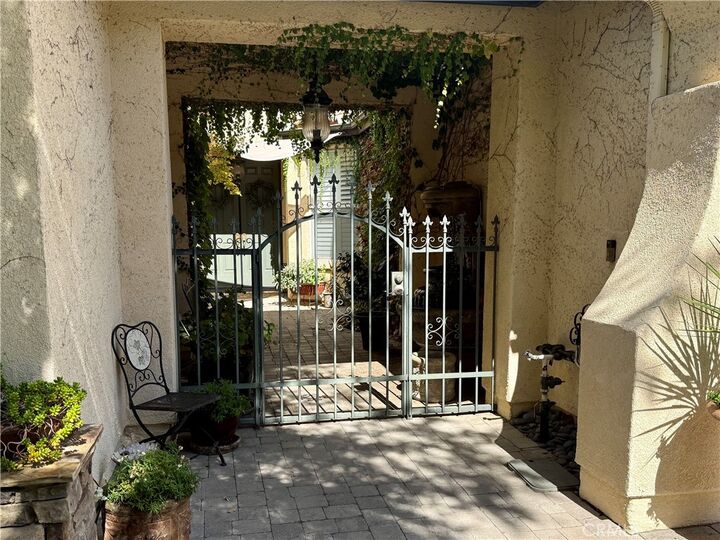 Property Photo:  13920 Meadow View Lane  CA 92399 