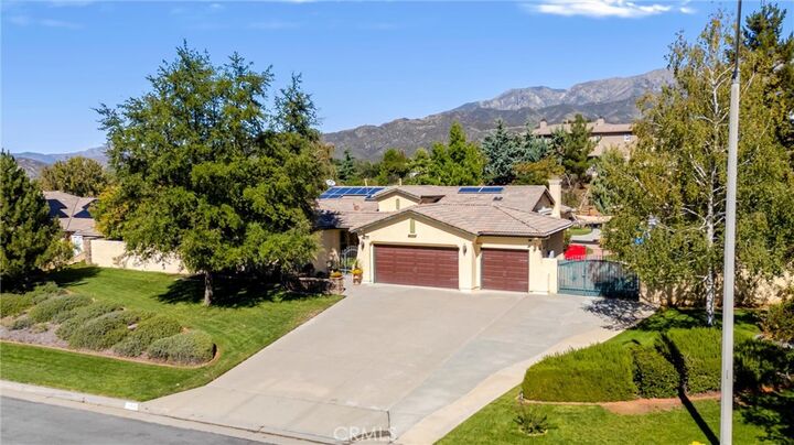 Property Photo:  13920 Meadow View Lane  CA 92399 