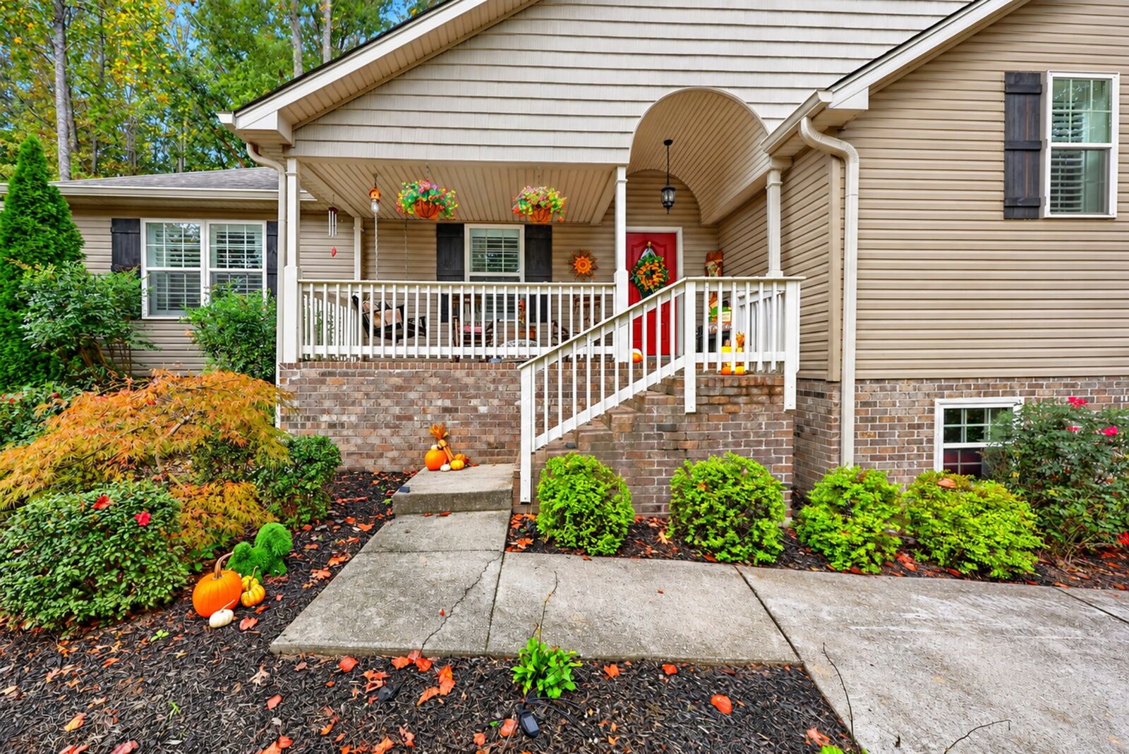 Property Photo:  1021 Goldfinch Trl  TN 37148 