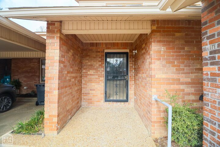 Property Photo: 2711 Greenbriar Drive AR 72401
