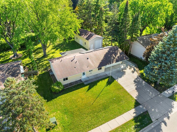 Property Photo:  1086 Lowell Drive  MN 55124 
