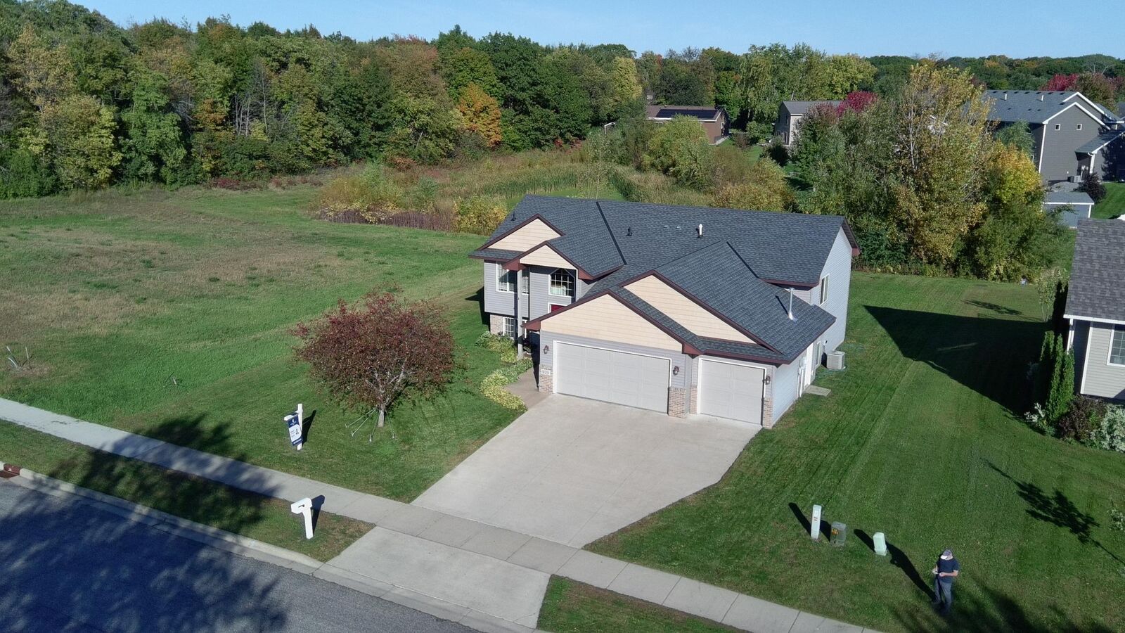 Property Photo:  929 Farmers Ridge Trail  MN 56011 