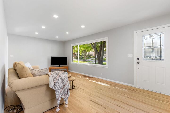 Property Photo:  3413 Boone Avenue S  MN 55426 