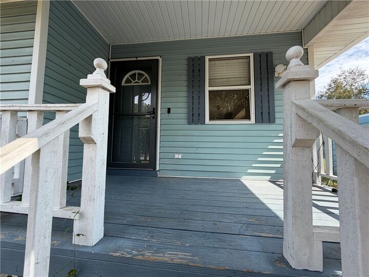 Property Photo:  301 South Street Court  AR 72634 
