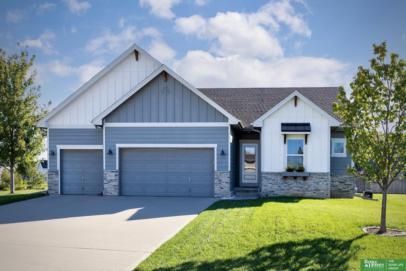Property Photo: 10591 S 112th Street NE 68046