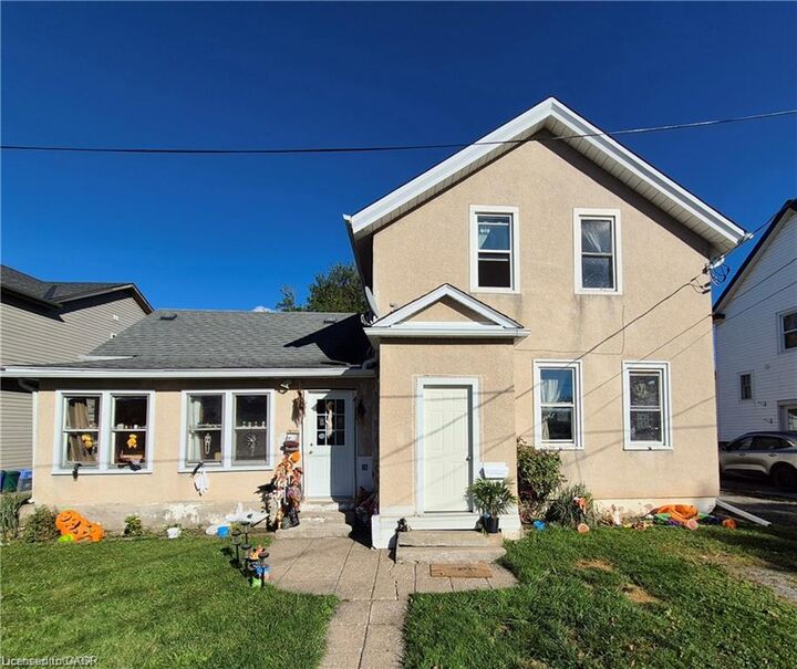 Property Photo: 20 Carleton Street N ON L2V 2A4