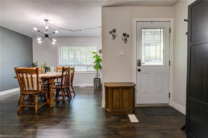 Property Photo:  3 Oakwood Avenue  ON N2H 6G7 