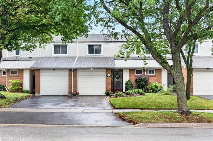 Property Photo:  479 Woodview Road 3  ON L7N 2Z9 