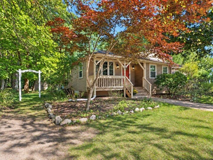 Property Photo: 17 N Washington St MA 02766