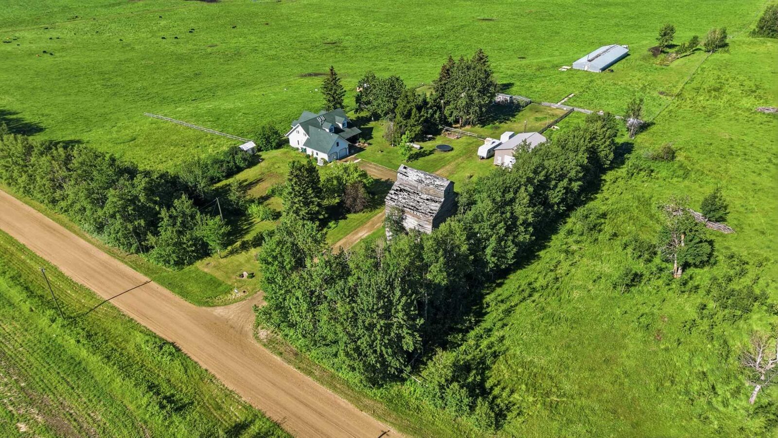 Property Photo:  41416 Range Road 34  AB T0C 2J0 