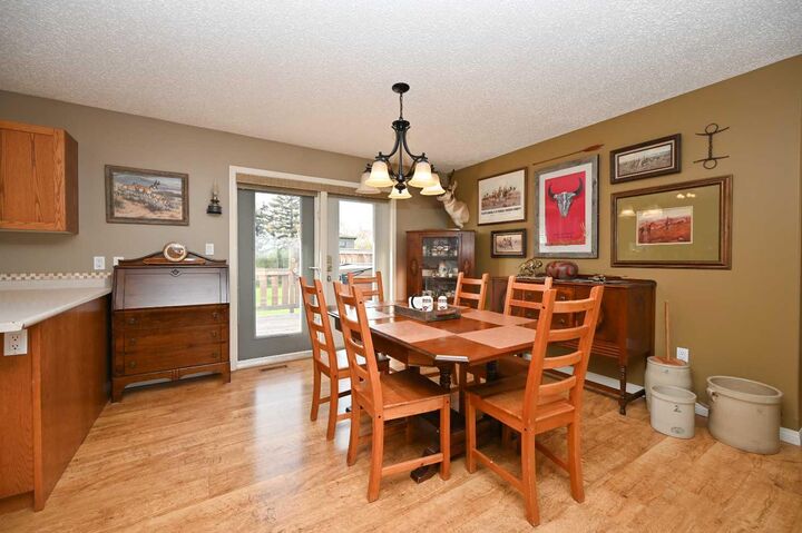 Property Photo:  652050 Range Road 215  AB T0G 0R0 