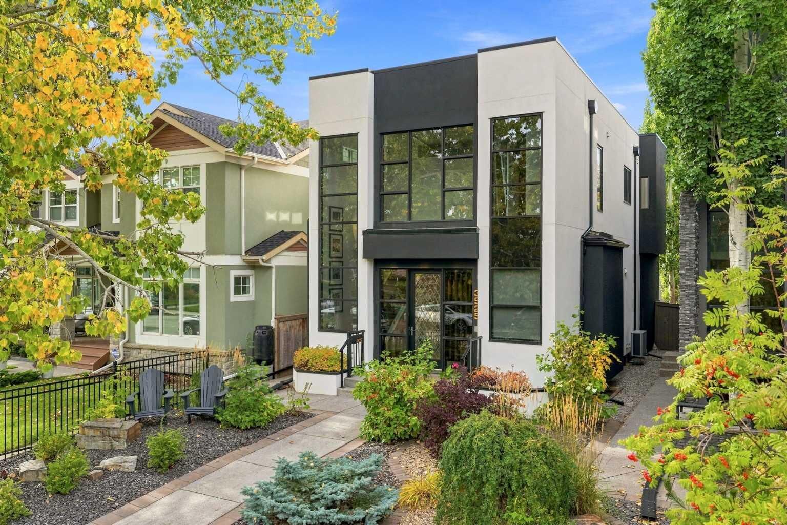 Property Photo:  3925 15A Street SW  AB T2T 4C8 
