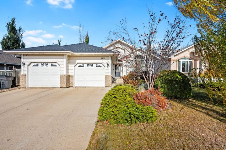 Property Photo:  5806 23 Street  AB T9V 2Y6 
