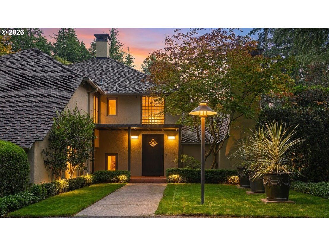 Property Photo:  5020 SW Humphrey Blvd  OR 97221 