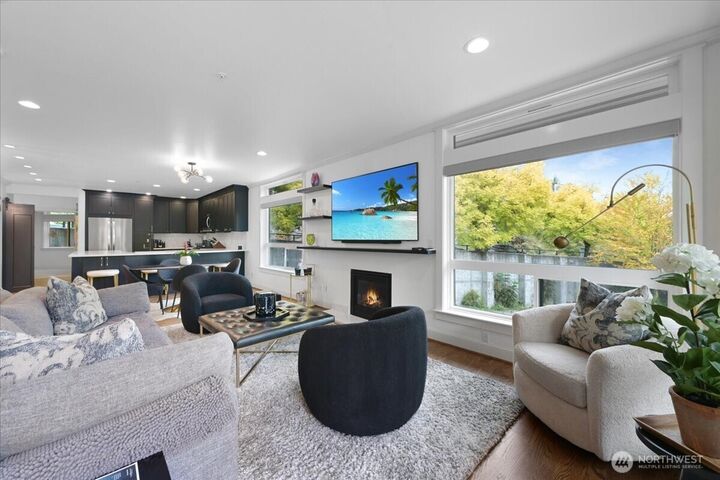 Property Photo:  121  Lakeside Avenue 201  WA 98122 