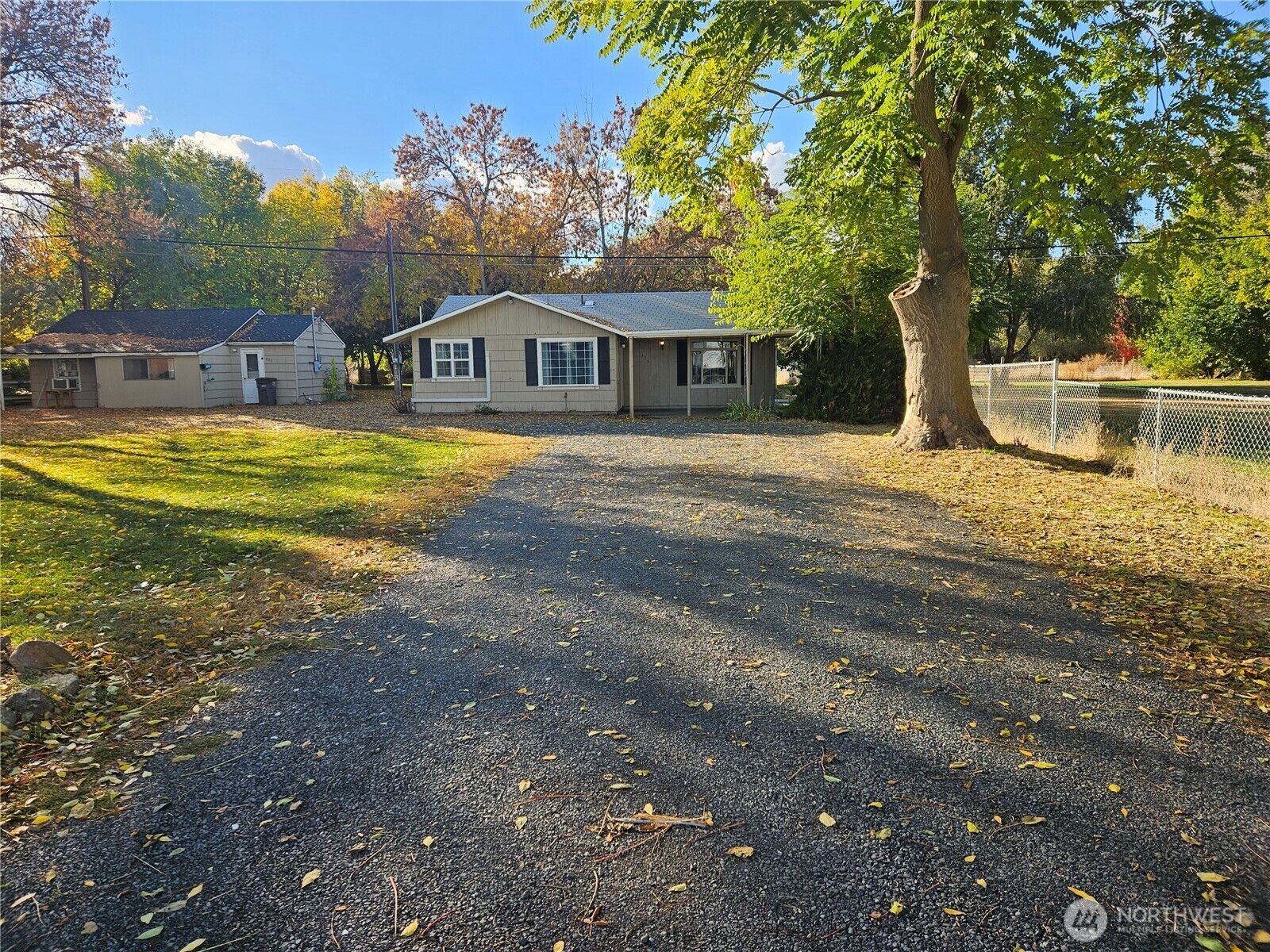 Property Photo:  335  F Street NW  WA 98823 