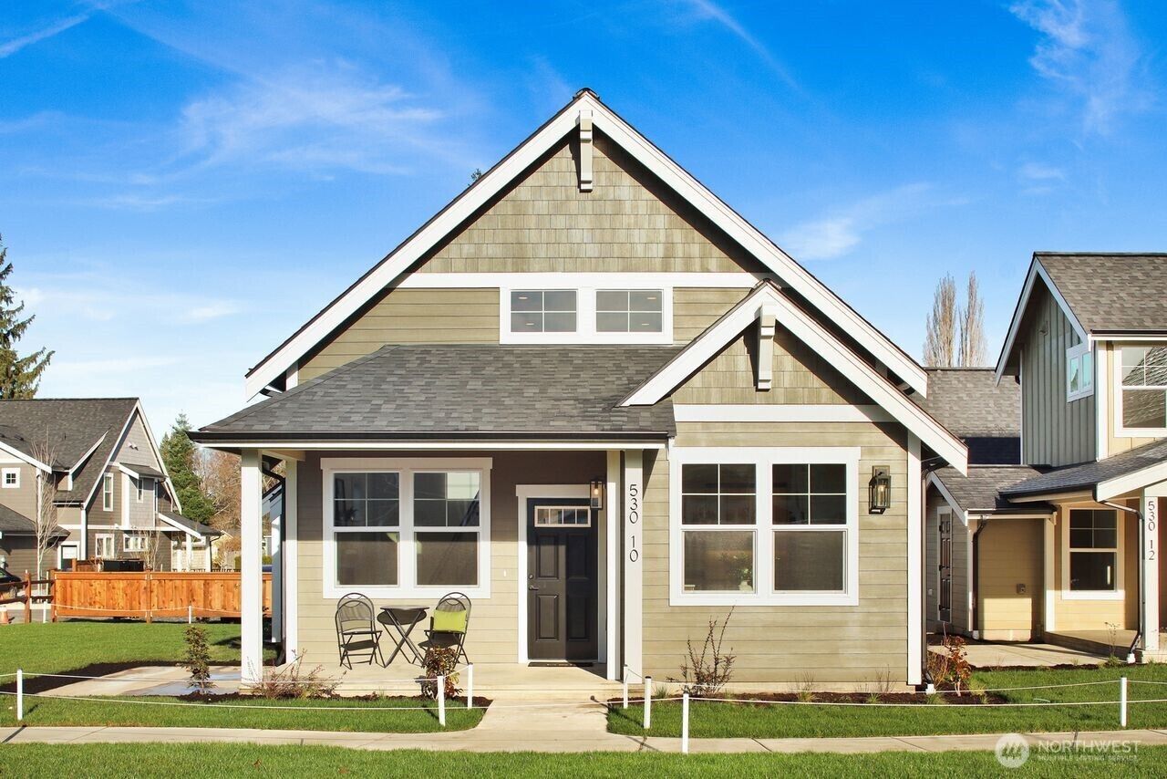 Property Photo:  530 E Sunset Drive 10  WA 98225 