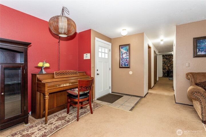 Property Photo: 4229 S Findlay Street WA 98118