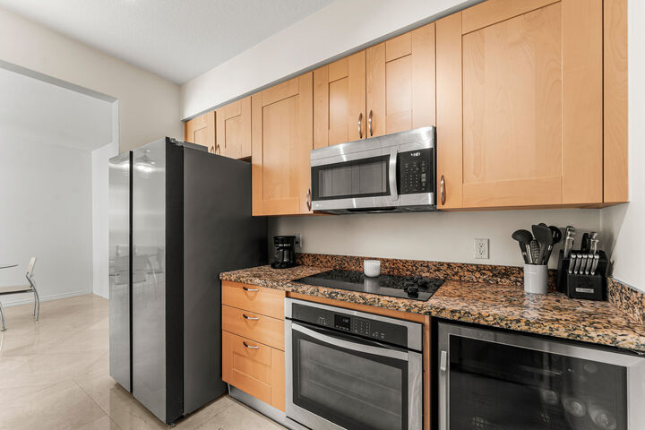 Property Photo:  350 SE 2nd Street 2480  FL 33301 