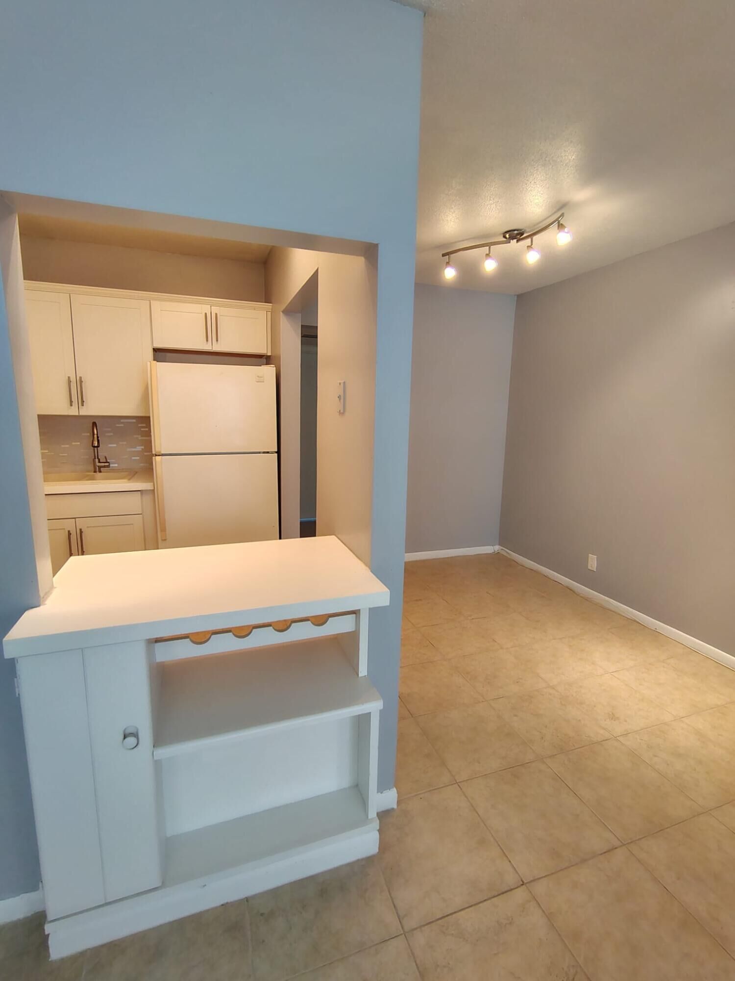 Property Photo:  83 Easthampton D  FL 33417 