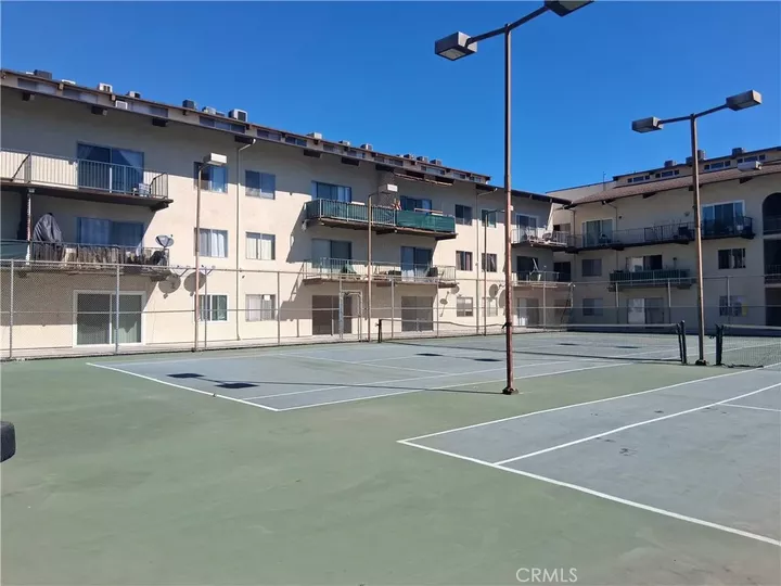 Property Photo:  5640 White Oak Avenue C216  CA 91316 