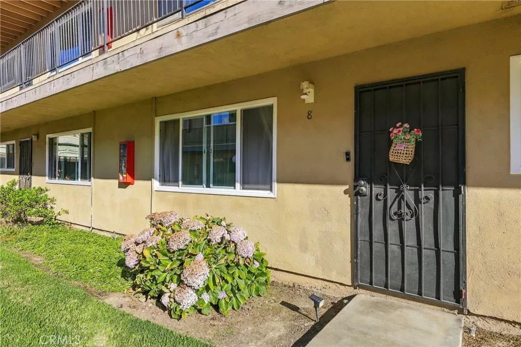Property Photo: 5535 Ackerfield 8 CA 90805