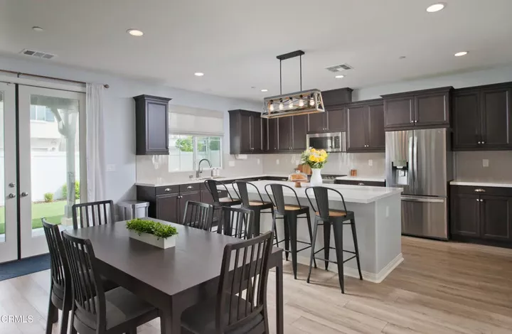 Property Photo: 385 Azalea Street CA 93015