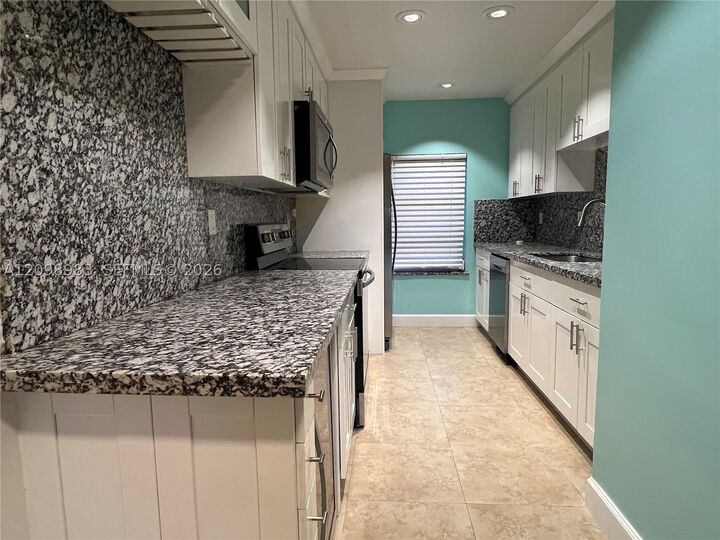 Property Photo: 14113 SW 55th St FL 33175