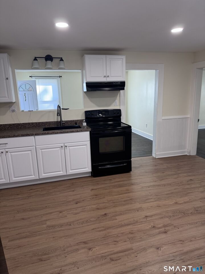 Property Photo:  232 Hawkins Street  CT 06418 