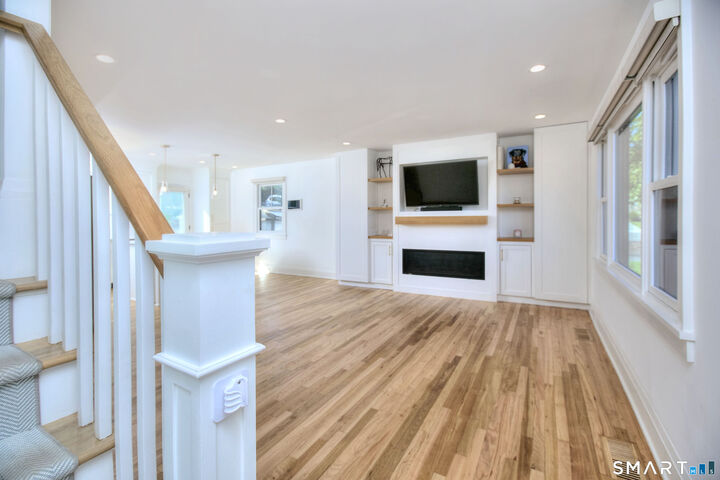 Property Photo:  1 Sunrise Road B  CT 06880 