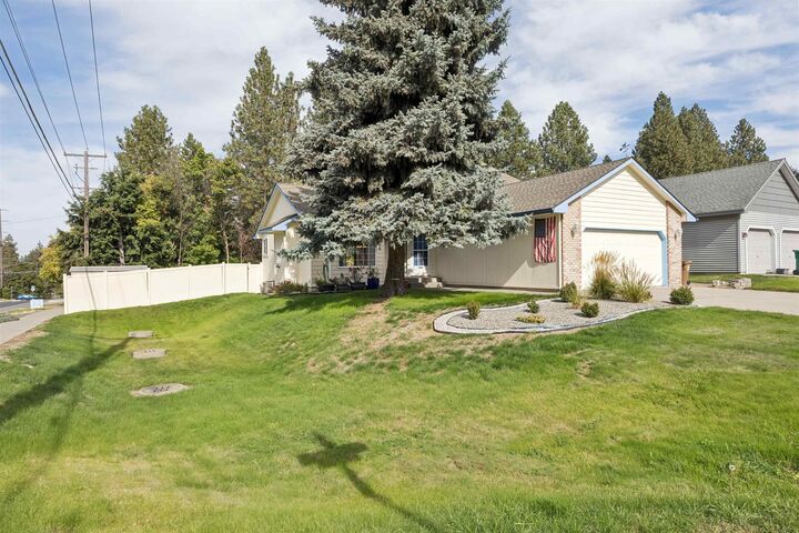 Property Photo:  4303 E 39th Ave  WA 99223 