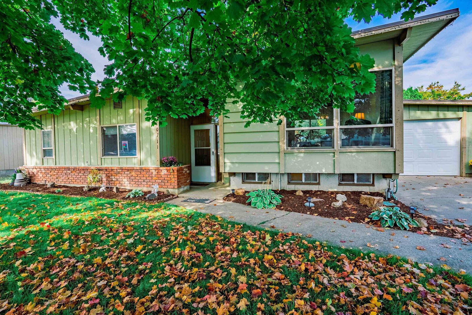 Property Photo:  10711 E 16th Ave  WA 99206 