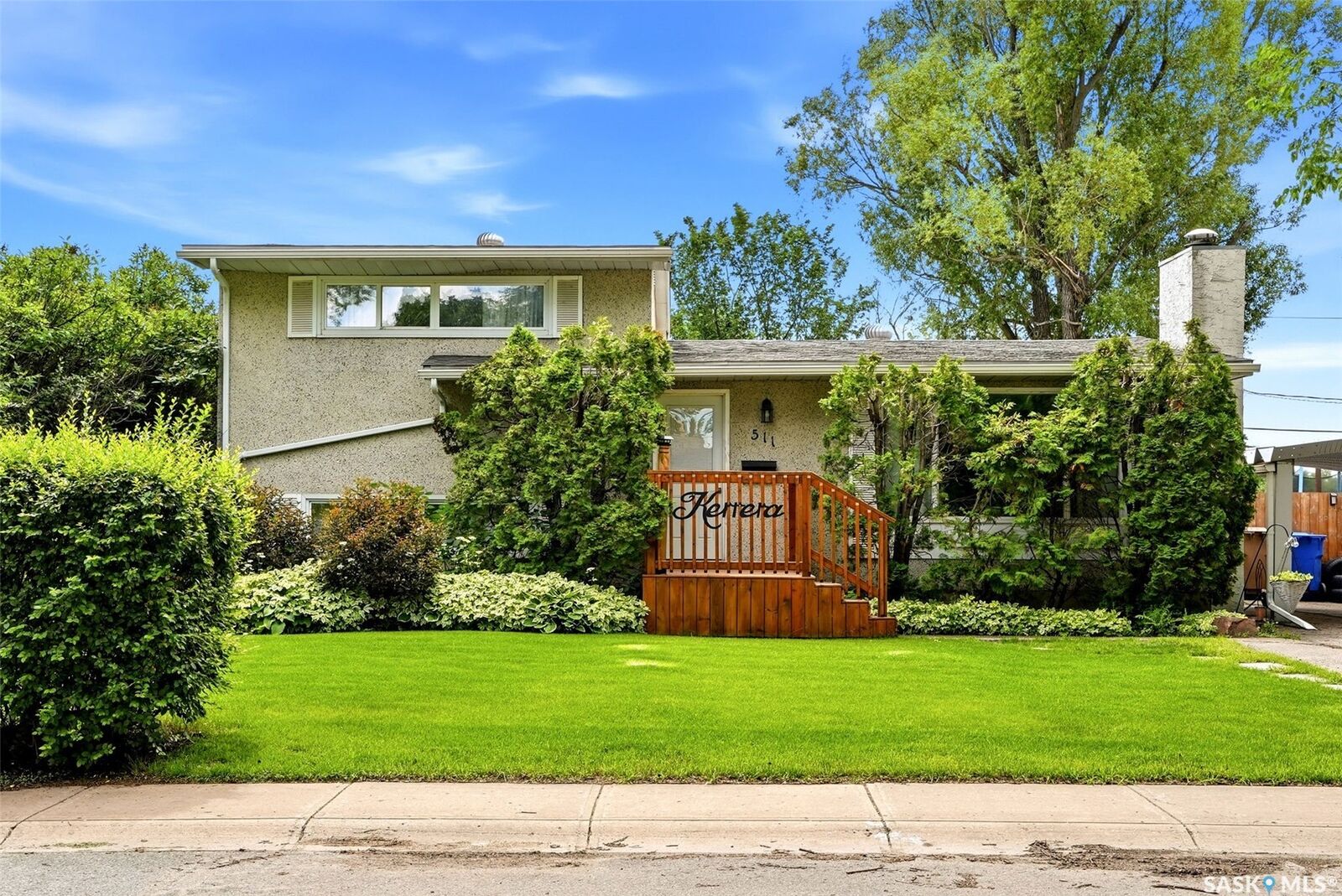 Property Photo:  511 Shannon Road  SK S4S 5J2 