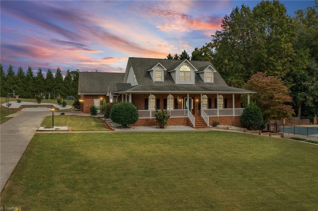 Property Photo:  1013 Brookhaven Lane  NC 27055 