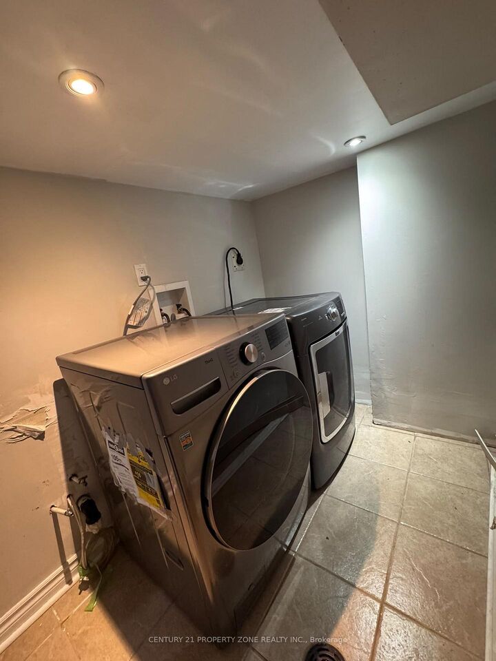 Property Photo: 84 Speedwell Street ON L6X 5H1