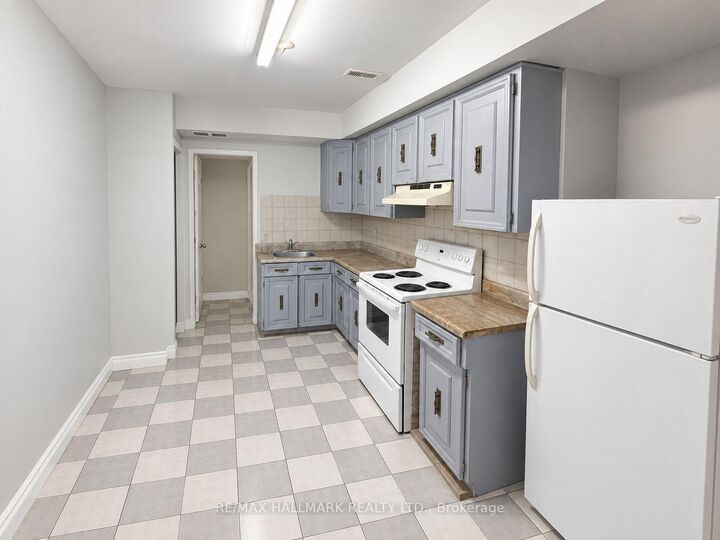 Property Photo:  66 Simpson Avenue  ON M8Z 1E3 